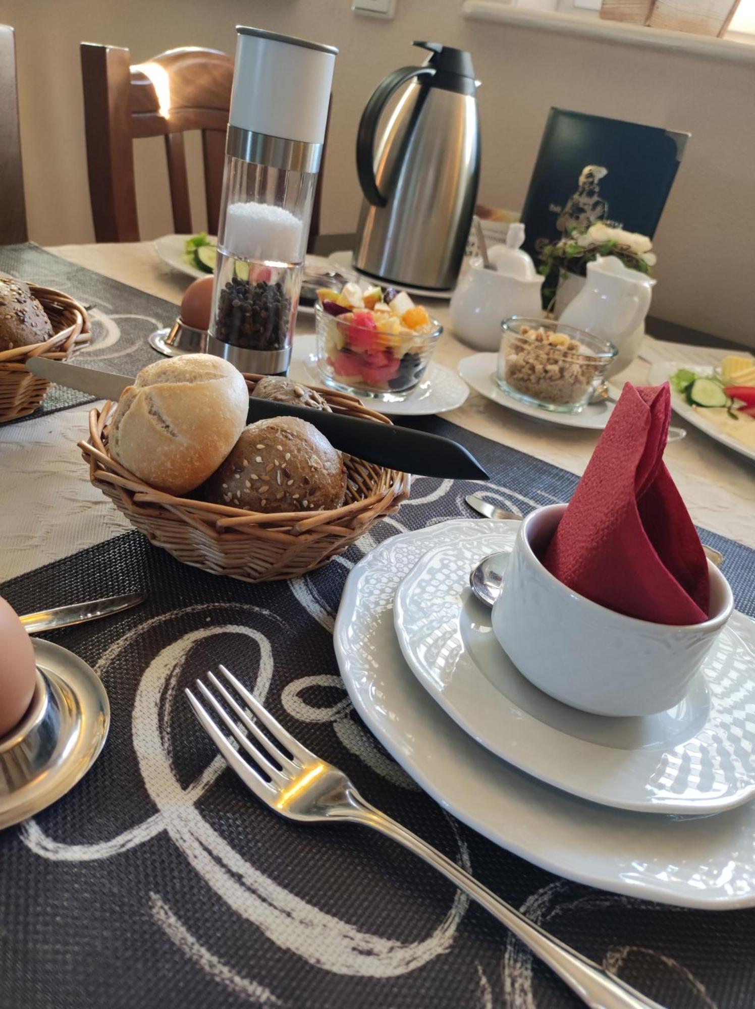 Cafe Im Hof- Bed & Breakfast Streufdorf Екстериор снимка