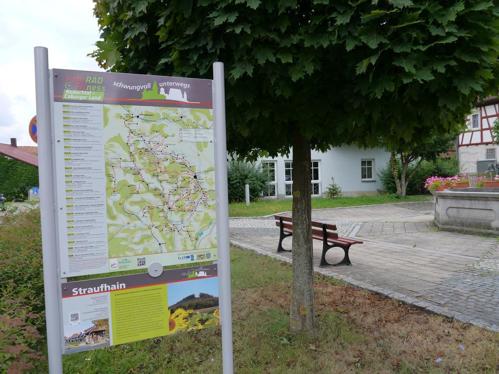 Cafe Im Hof- Bed & Breakfast Streufdorf Екстериор снимка