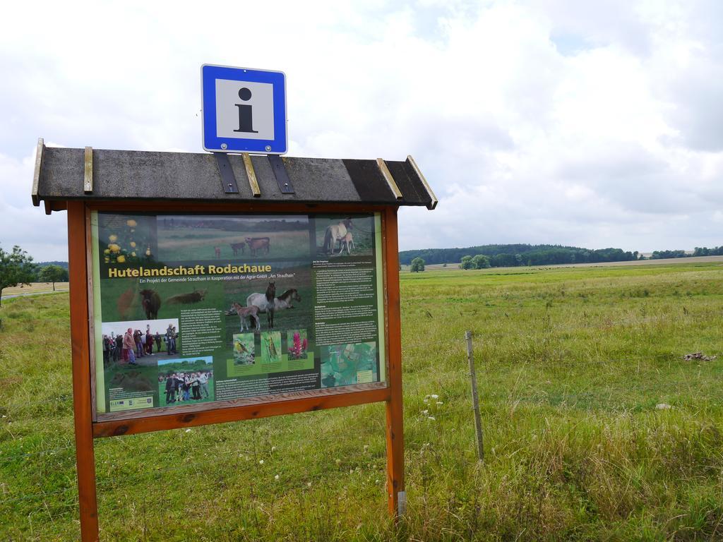 Cafe Im Hof- Bed & Breakfast Streufdorf Екстериор снимка