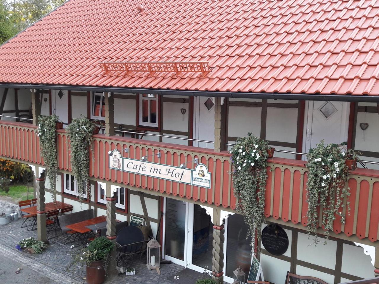 Cafe Im Hof- Bed & Breakfast Streufdorf Екстериор снимка